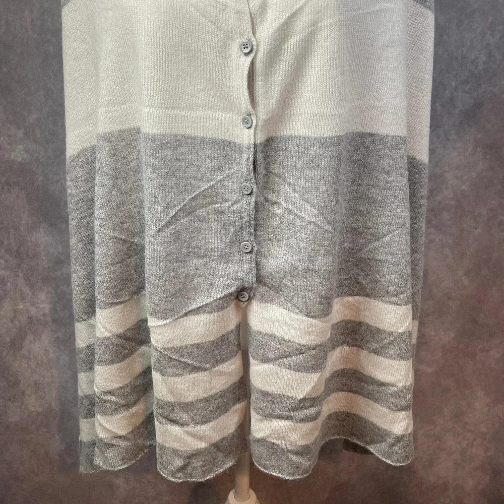 27 Miles Scarf Shawl Women One‎ Size Wrap Poncho Button Gray Cream 100% Cashmere